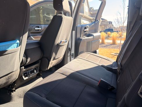 Used 2021 Chevrolet Silverado 1500 LT image 11