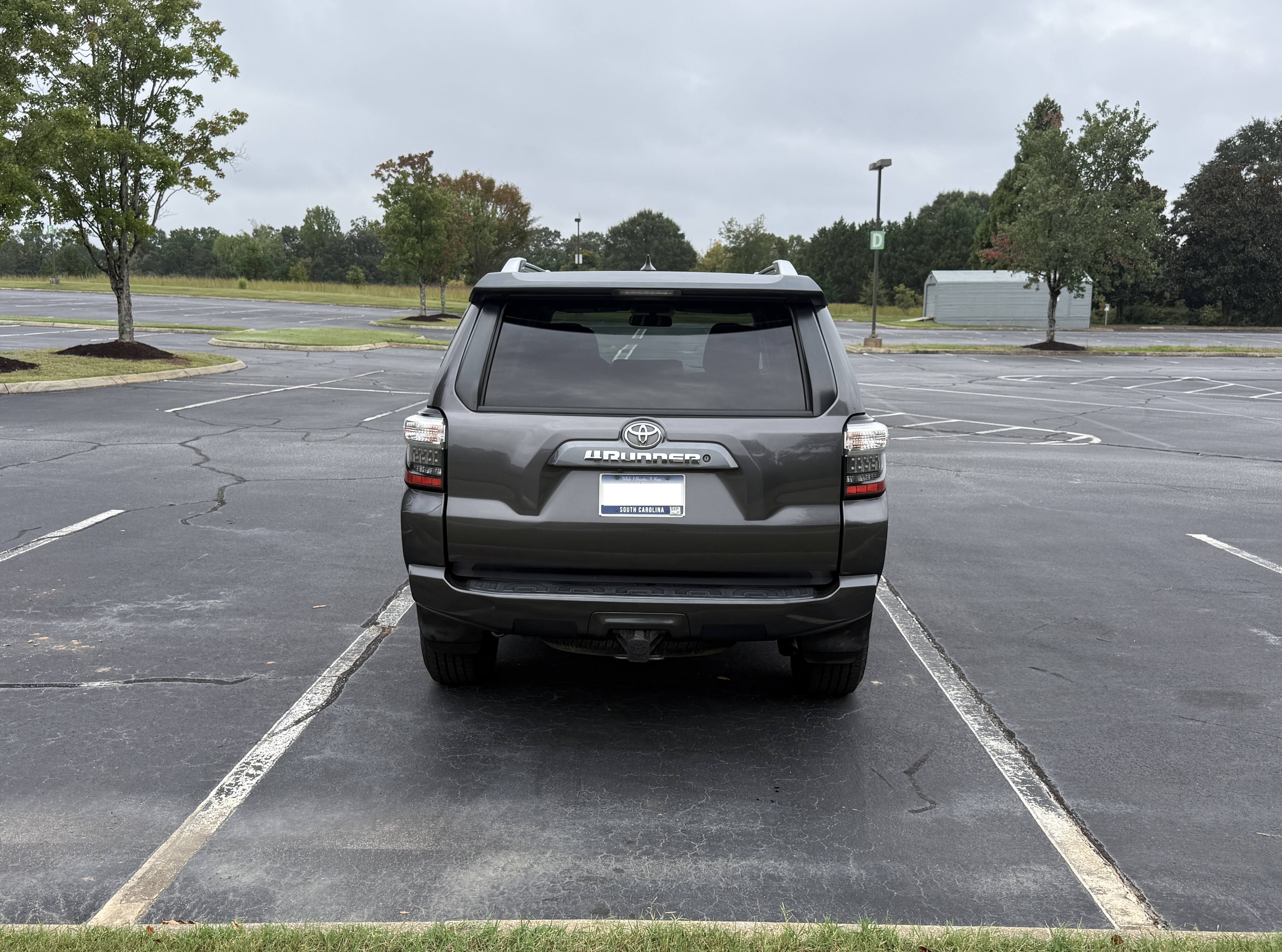 Used 2017 Toyota 4Runner SR5 AWD/4WD image 8