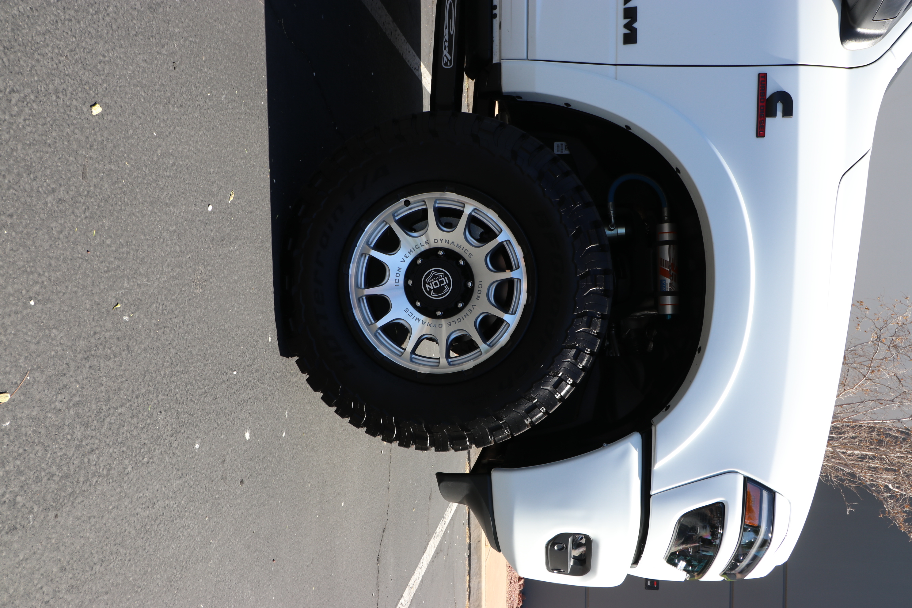 Used 2025 RAM 2500 Limited AWD/4WD image 2