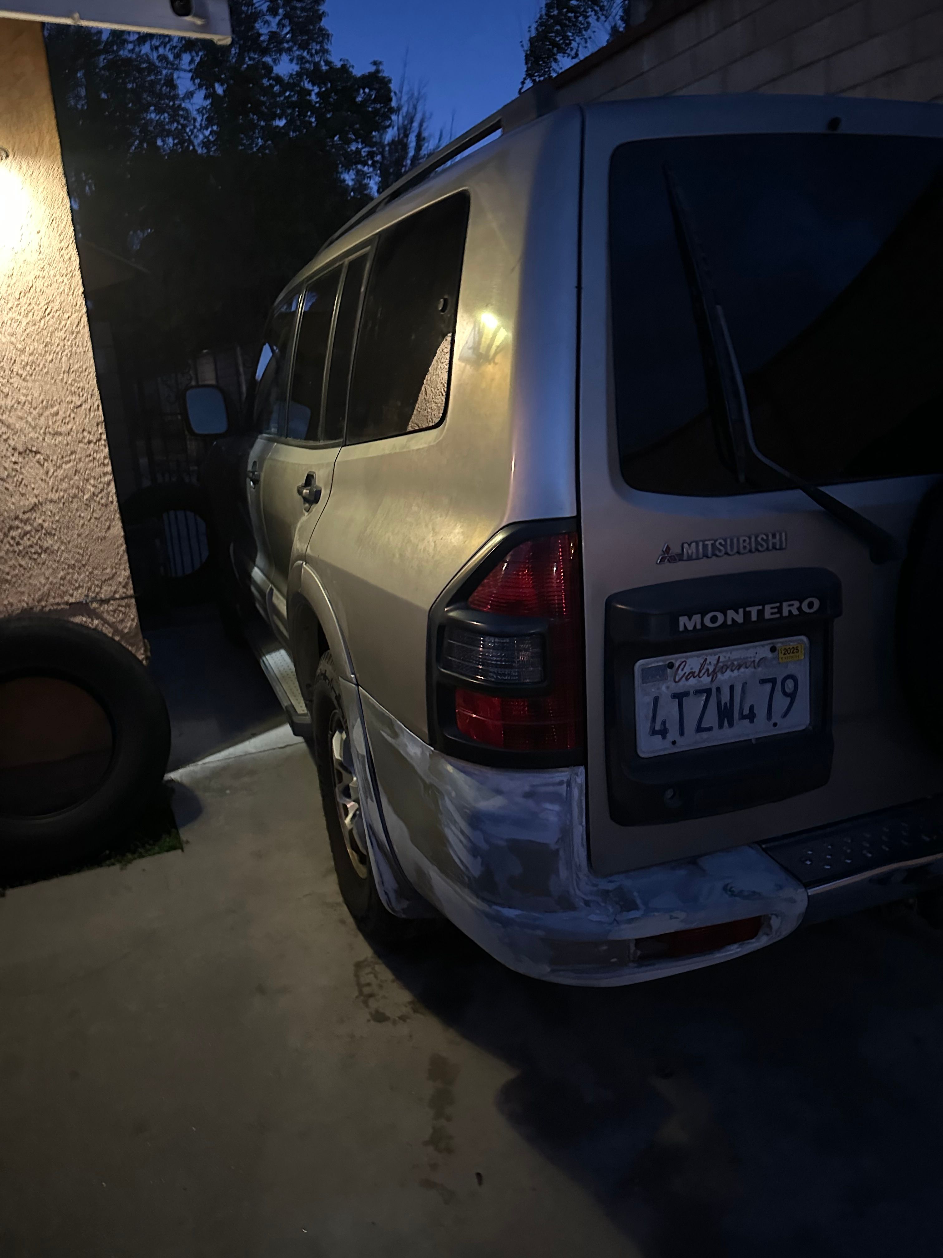 Used 2001 Mitsubishi Montero XLS AWD/4WD image 10