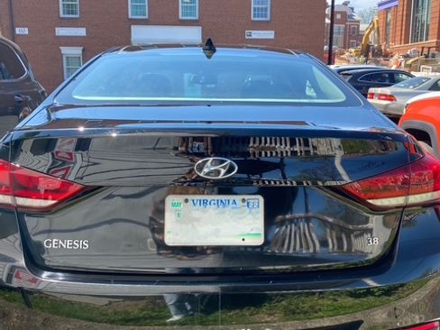 Used 2015 Hyundai Genesis 3.8 w/ Option Group 02 image 5