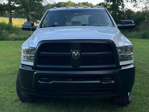 Used 2015 RAM 2500 Tradesman AWD/4WD image 2