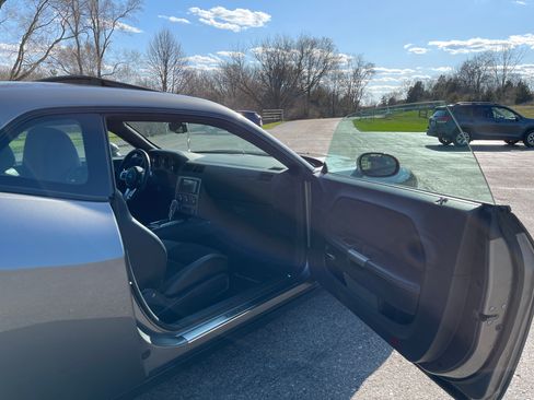 Used 2012 Dodge Challenger SRT8 w/ Premium Sound Group image 11