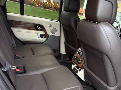 Used 2019 Land Rover Range Rover Supercharged image 8