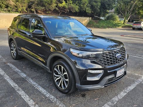 Used 2022 Ford Explorer ST-Line w/ Class IV Trailer Tow Package image 1