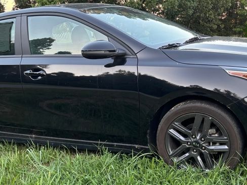 Used 2021 Kia Forte GT-Line w/ GT-Line Premium Package FWD image 4
