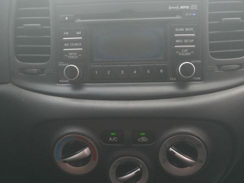 Used 2011 Hyundai Accent GS w/ Premium Pkg 3 FWD image 17