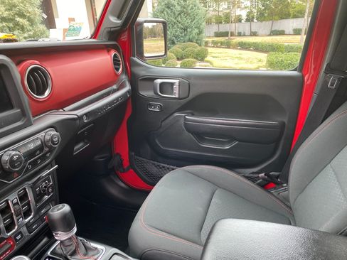 Used 2020 Jeep Wrangler Unlimited Rubicon w/ LED Lighting Group image 12