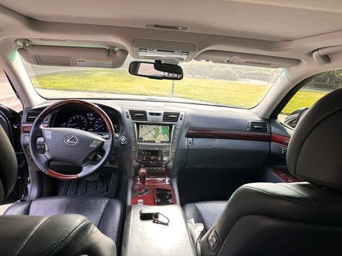 Used 2009 Lexus LS 460 image 8