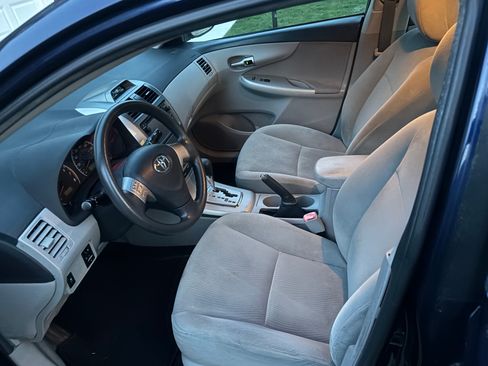 Used 2013 Toyota Corolla LE image 6