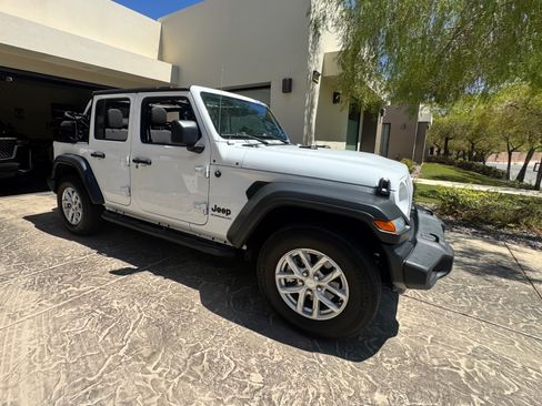 Used 2023 Jeep Wrangler Unlimited Sport AWD/4WD image 8