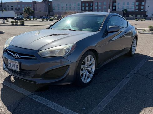 Used 2013 Hyundai Genesis 2.0T image 11