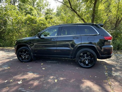 Used 2015 Jeep Grand Cherokee Altitude image 4