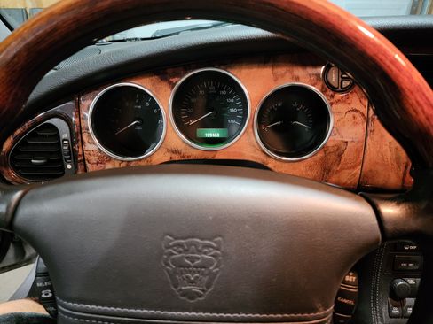 Used 2005 Jaguar XK8 8 Coupe 2D image 6