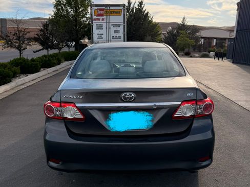 Used 2013 Toyota Corolla LE FWD image 5
