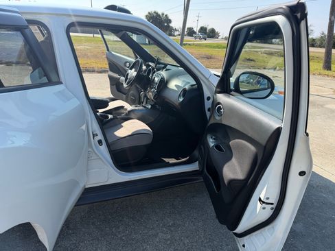 Used 2013 Nissan Juke SV image 13