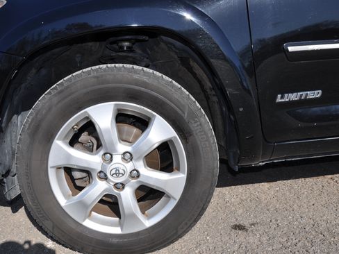 Used 2011 Toyota RAV4 Limited image 9