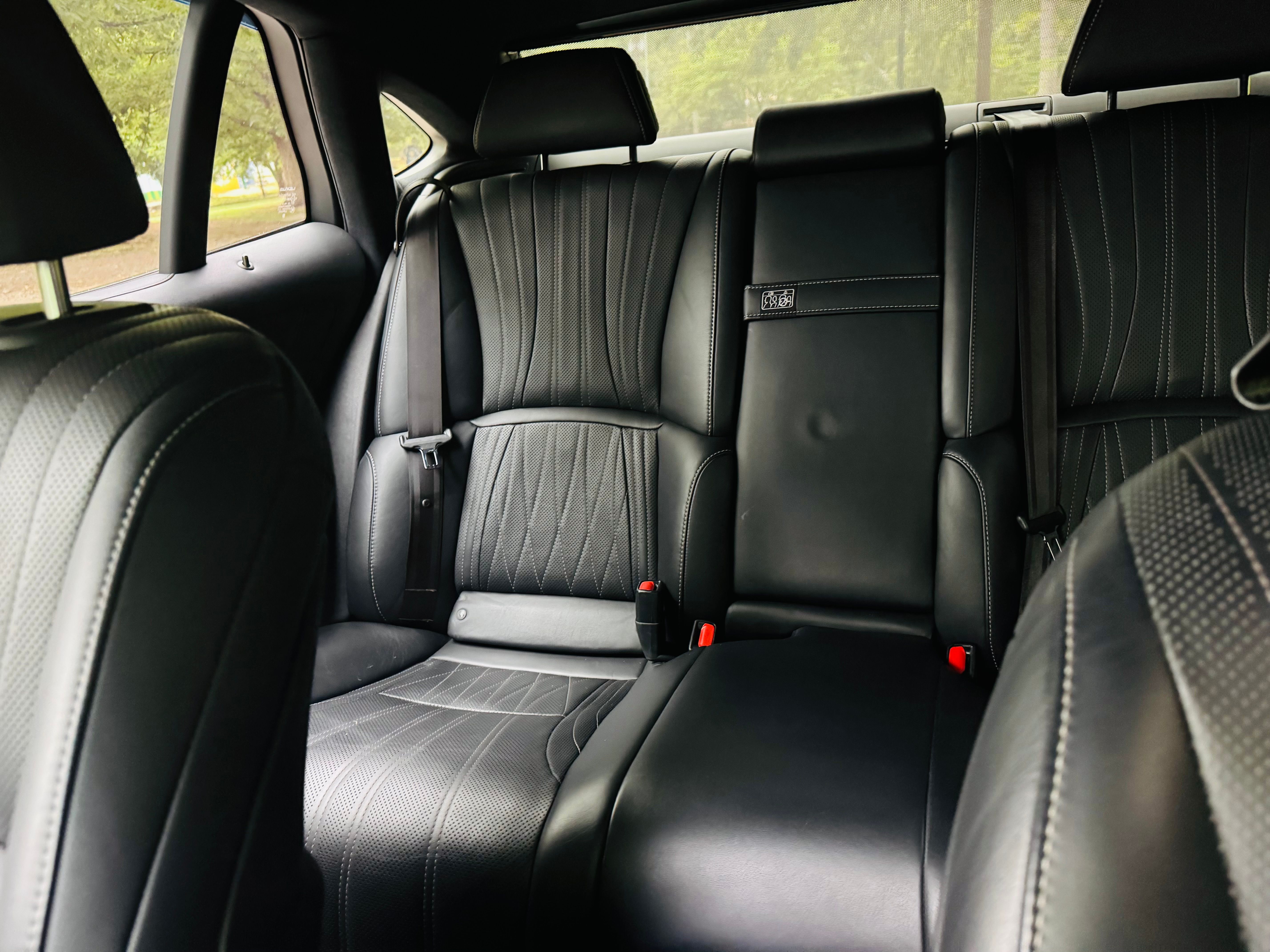 Used 2018 Lexus LS 500 w/ Interior Upgrade Package RWD image 8