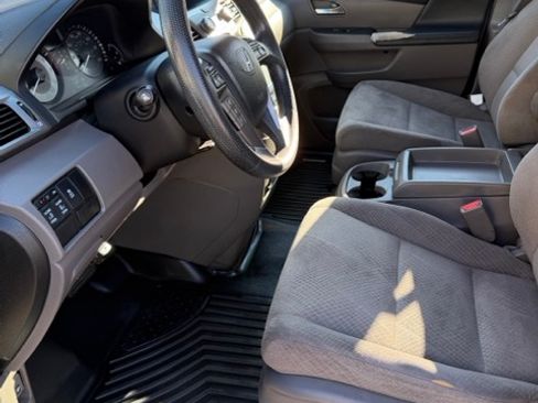Used 2015 Honda Odyssey EX image 16