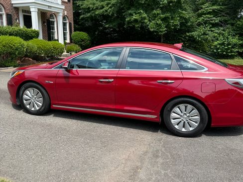 Used 2016 Hyundai Sonata SE FWD image 5