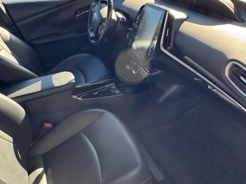 Used 2021 Toyota Prius Prime XLE image 9