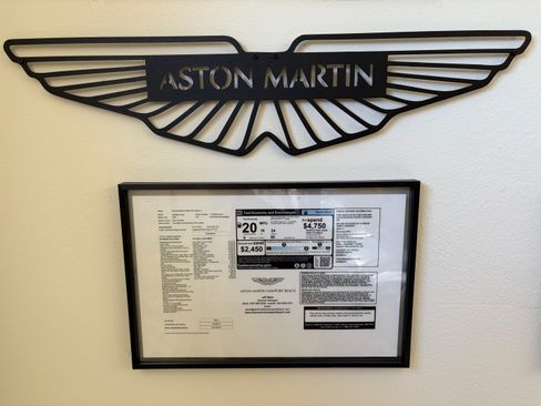 Used 2020 Aston Martin V8 Vantage Coupe image 27