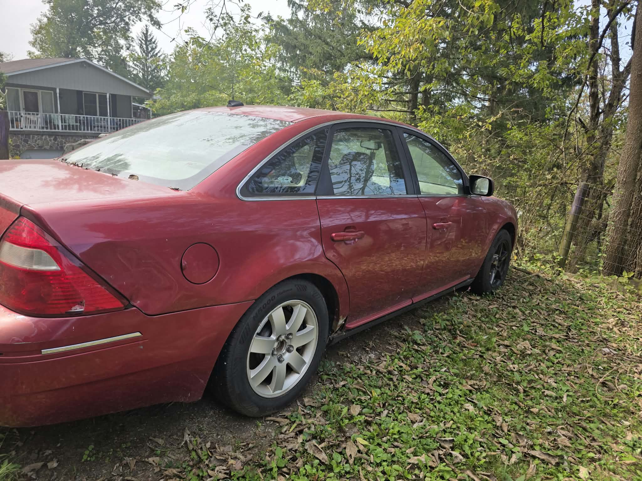 Used 2007 Ford Five Hundred SEL FWD image 2