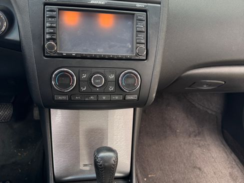 Used 2010 Nissan Altima 2.5 SL w/ Technology Pkg image 6