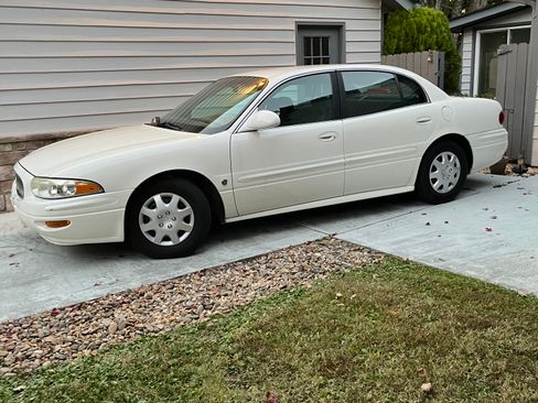 Used 2003 Buick Le Sabre Custom image 2
