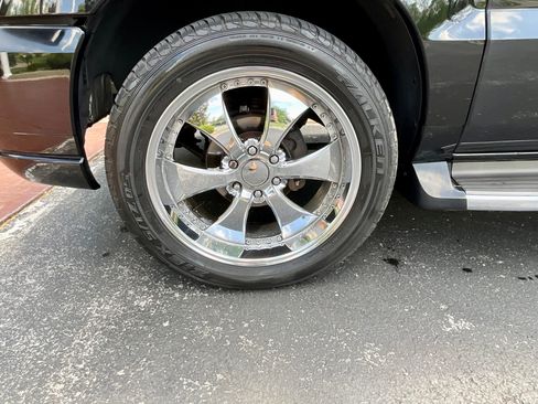 Used 2003 Cadillac Escalade ESV AWD image 8