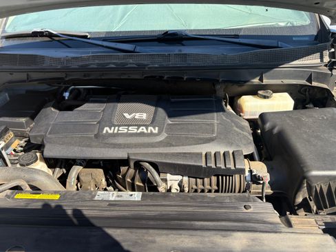 Used 2017 Nissan Titan SV AWD/4WD image 2
