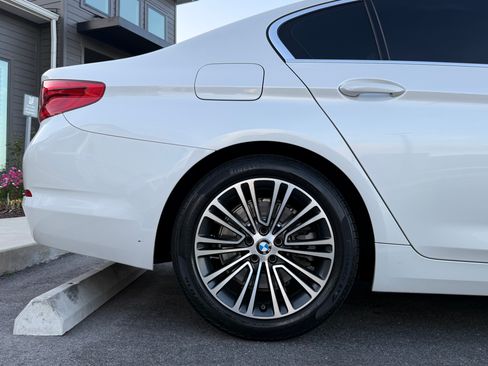 Used 2019 BMW 530i w/ Convenience Package image 21