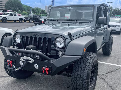 Used 2015 Jeep Wrangler Unlimited Sport image 8