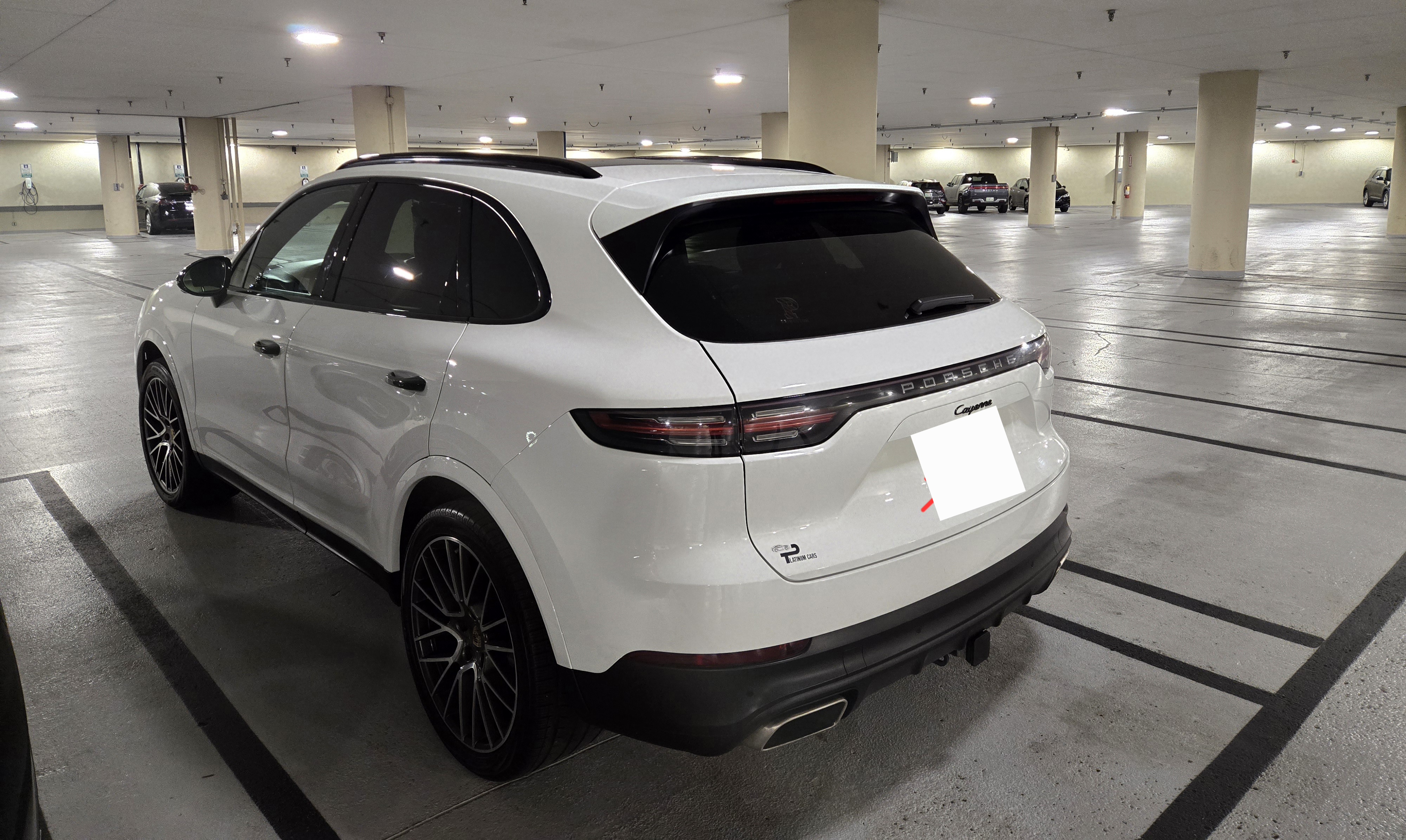 Used 2020 Porsche Cayenne AWD/4WD image 2