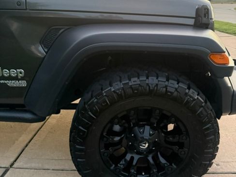 Used 2018 Jeep Wrangler Unlimited Sport AWD/4WD image 8