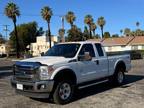 Used 2015 Ford F350 XLT w/ XLT Value Package image 4