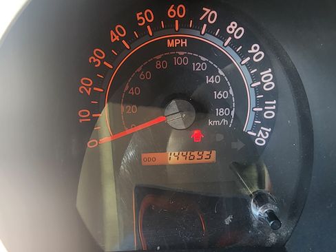 Used 2010 Toyota Tundra 4x4 Double Cab image 11