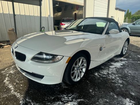 Used 2008 BMW Z4 3.0i image 4