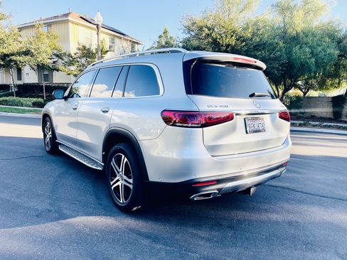 Used 2023 Mercedes-Benz GLS 450 4MATIC image 4