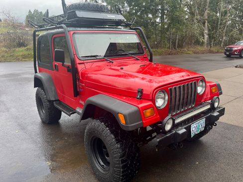 Used 1998 Jeep Wrangler Sport image 2
