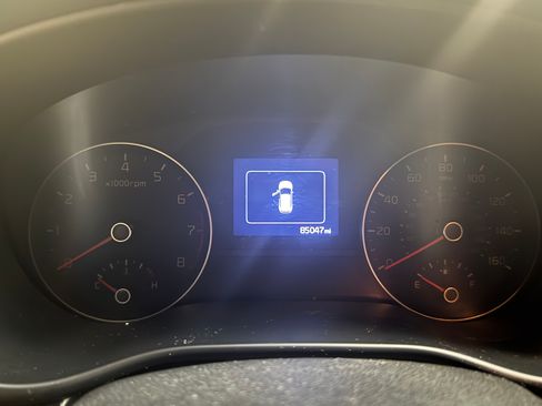 Used 2018 Kia Sportage LX image 9