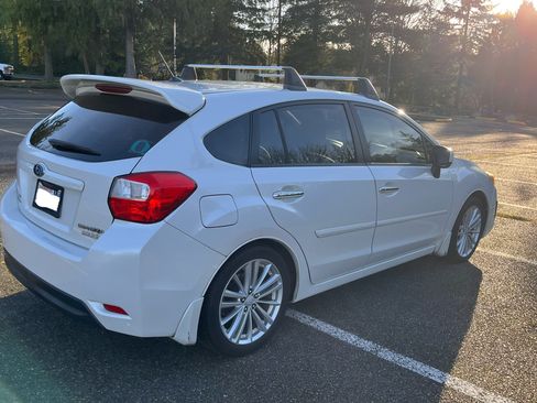 Used 2012 Subaru Impreza 2.0i Limited image 9