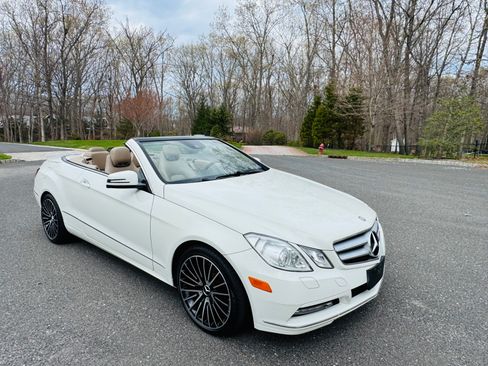 Used 2011 Mercedes-Benz E 350 Cabriolet image 25