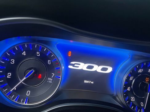 Used 2022 Chrysler 300 S image 5