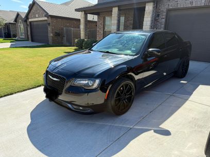 Used 2018 Chrysler 300 S