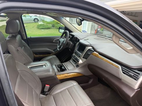 Used 2017 GMC Yukon XL Denali w/ Open Road Package RWD image 15