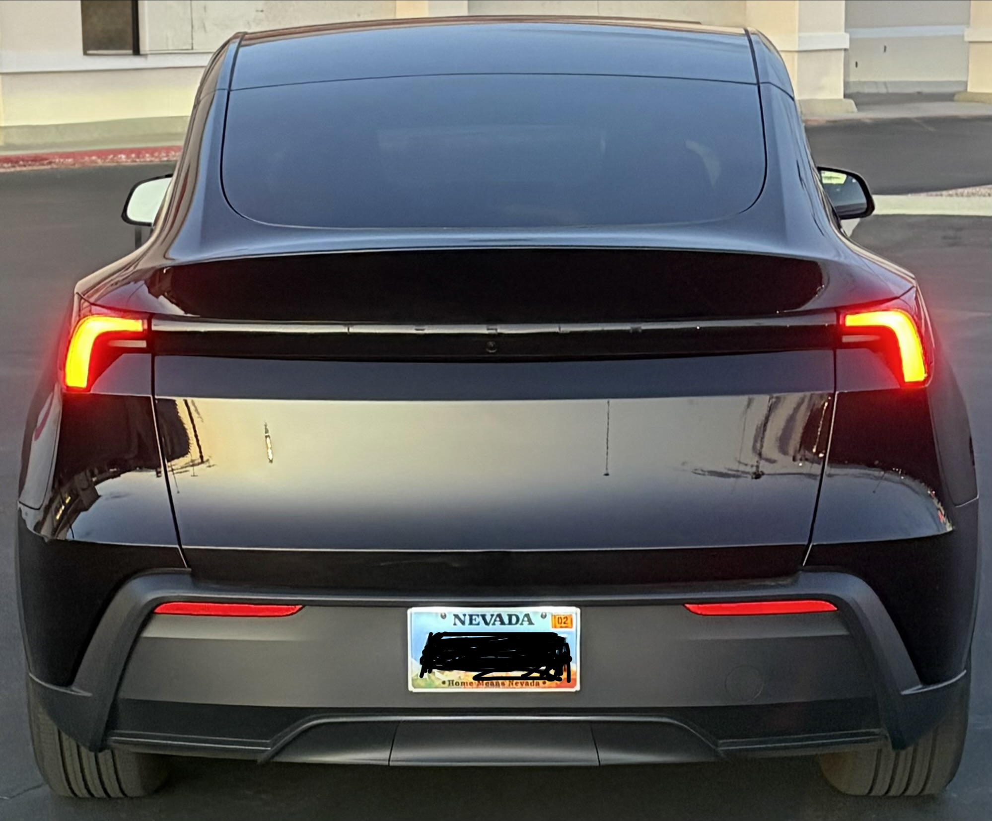 Used 2026 Tesla Model Y 2WD image 4