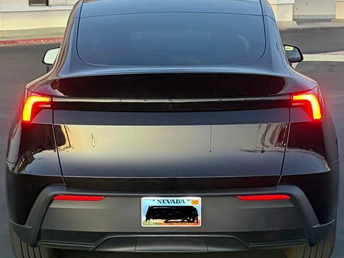 Used 2026 Tesla Model Y 2WD image 4