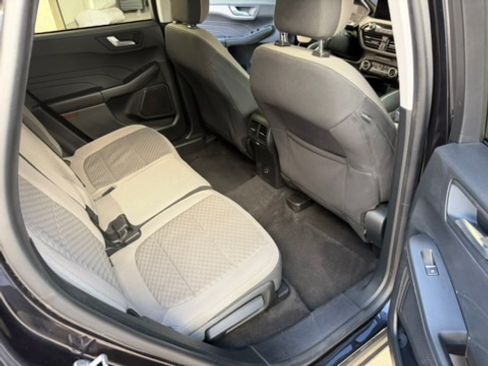 Used 2021 Ford Escape SE w/ SE Sport Appearance Package FWD image 16