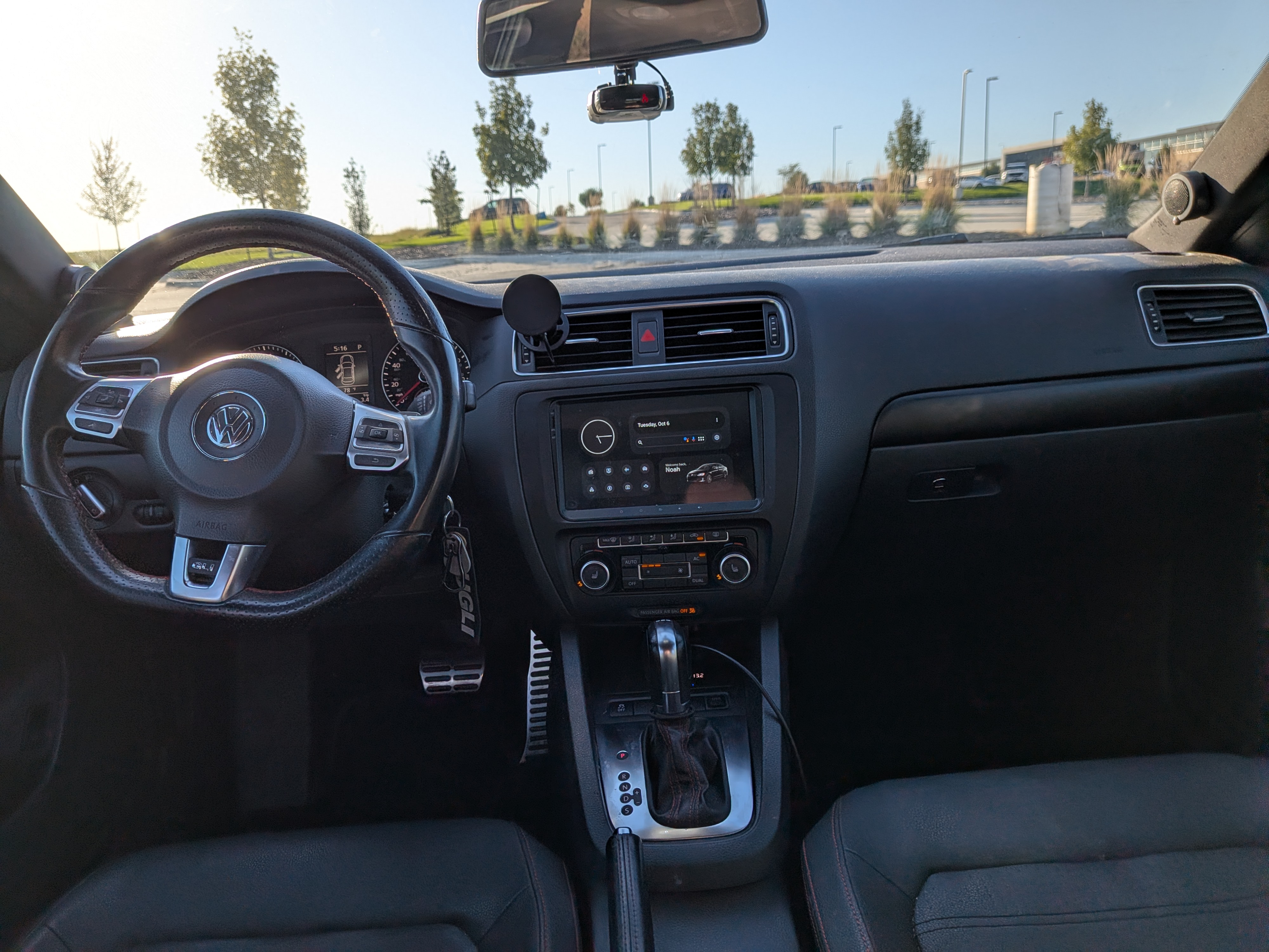 Used 2012 Volkswagen Jetta GLI FWD image 19